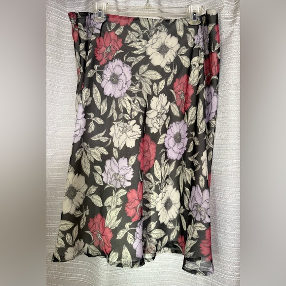 Geoffrey Beene Dresses & Skirts - Geoffrey Beene Floral Pencil Skirt - Black, Red, Purple
